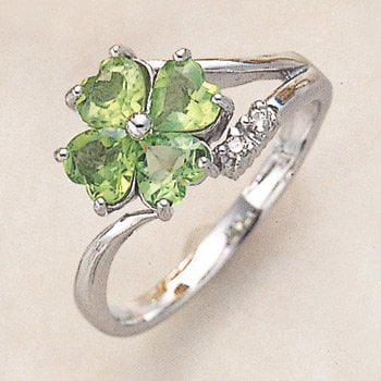 木下富美子の指輪に似ている指輪