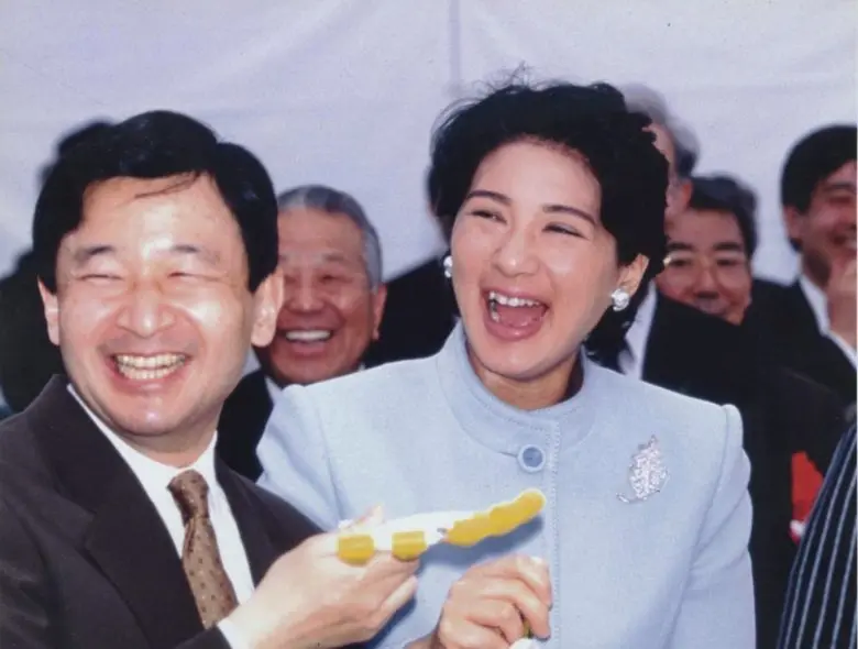 天皇陛下の歯並び