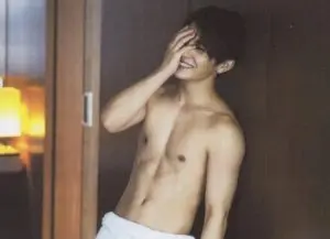 山田涼介 anan 筋肉