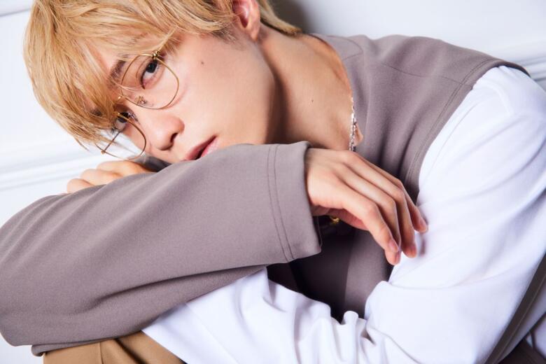 藤原樹は三つ子！？家族構成や兄弟は？山本月との関係や愛猫マースとは？